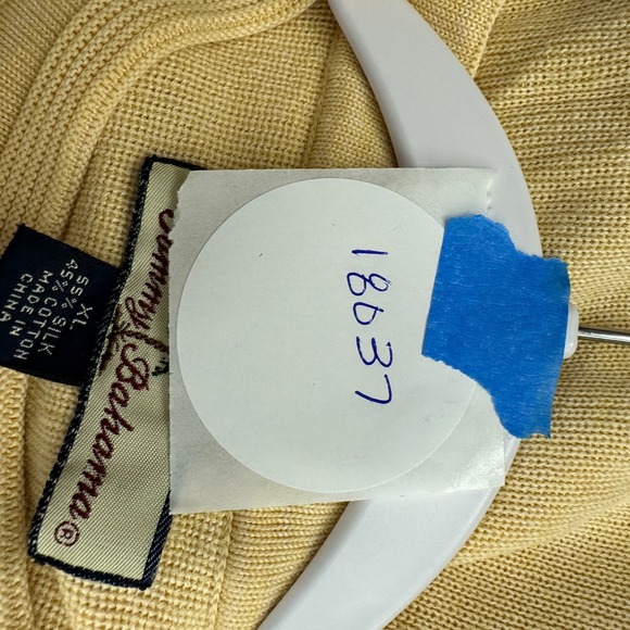 Tommy Bahama Mens Silk Blend Sweater size XL Crew Neck Sweater Yellow Preppy - Picture 7 of 7